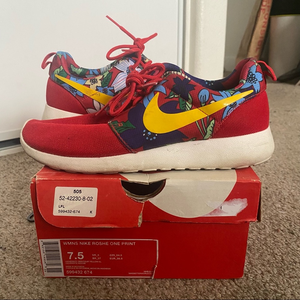 WMNS Nike Roshe Run One Hawaiian Aloha Pack Print 7.5W